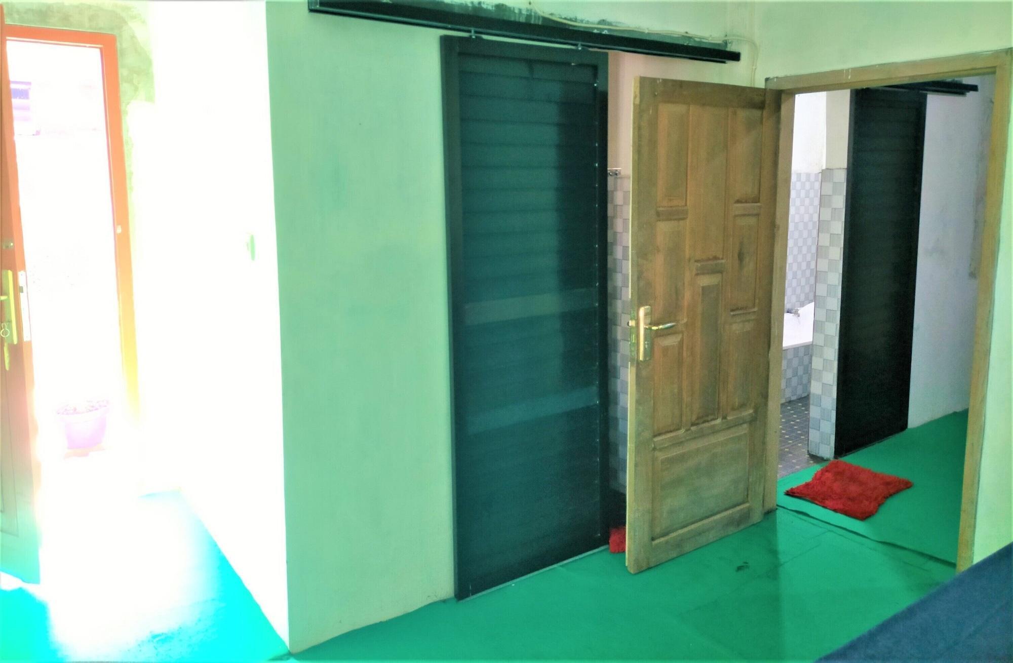 Gandrung City Hostel Banyuwangi  Ngoại thất bức ảnh