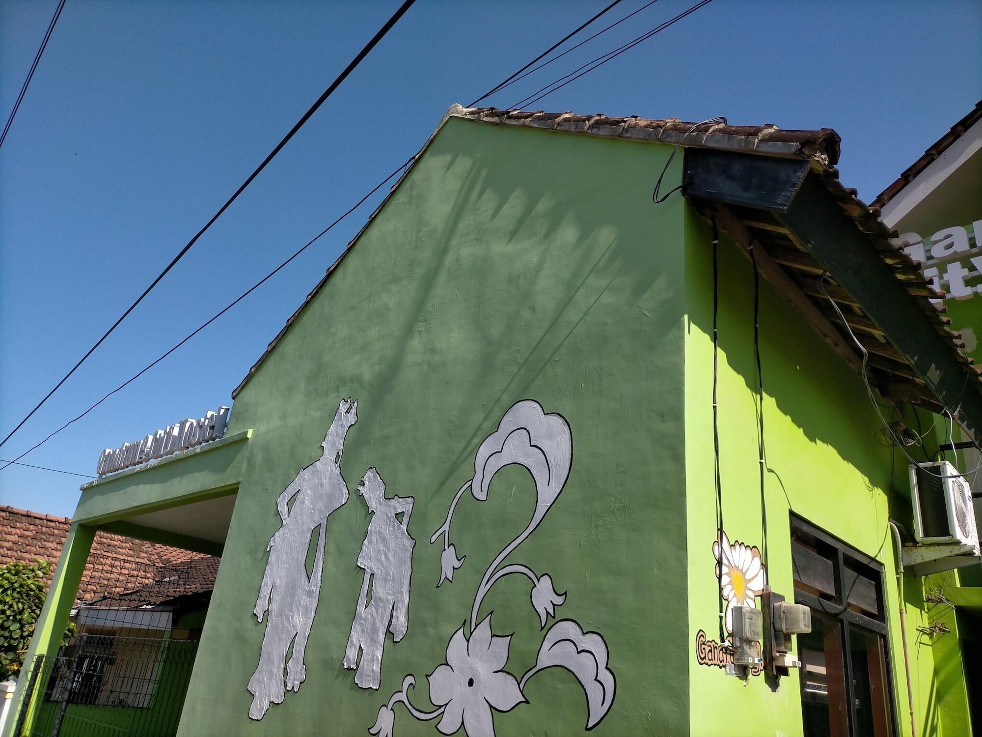 Gandrung City Hostel Banyuwangi  Ngoại thất bức ảnh