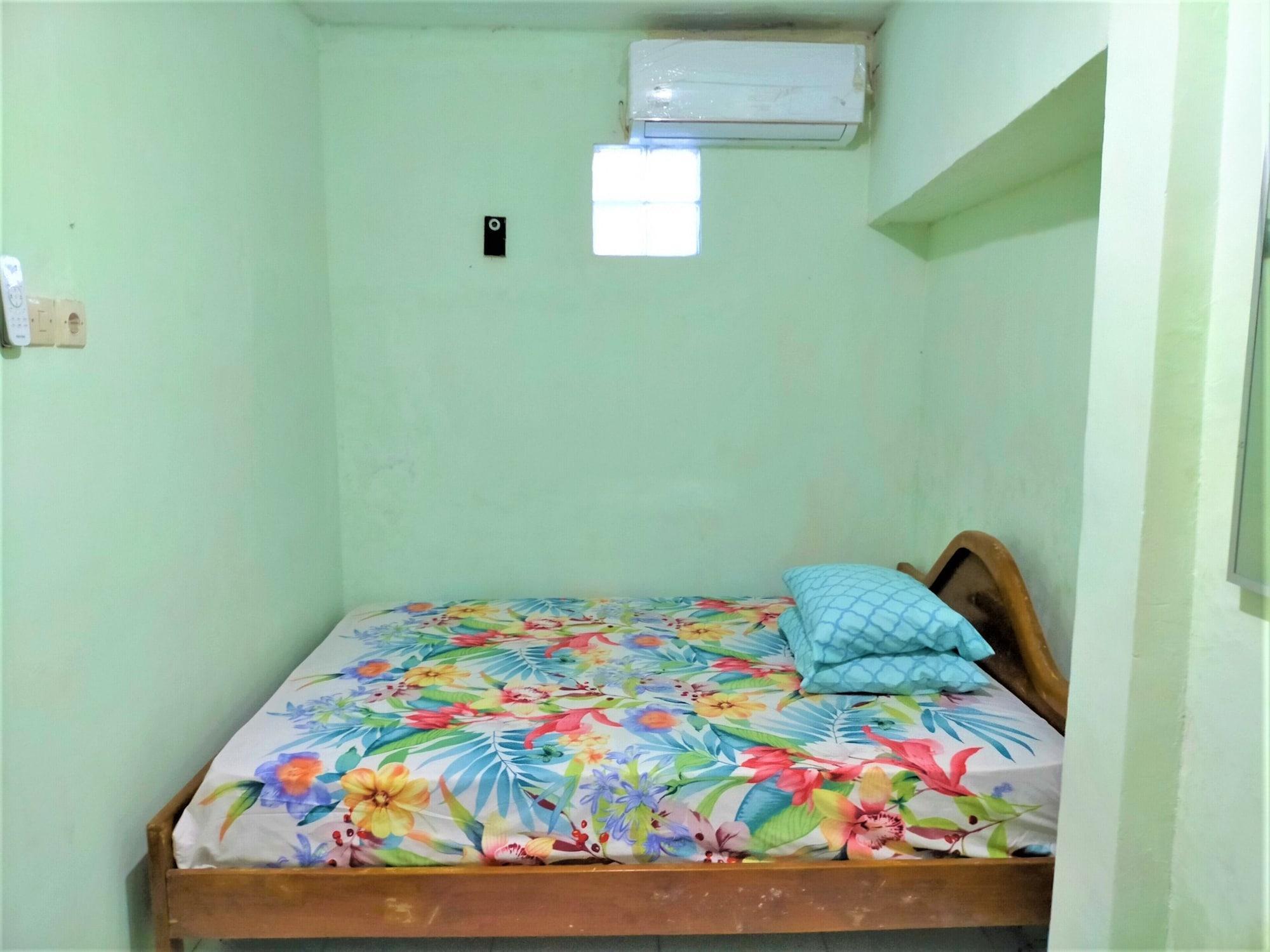 Gandrung City Hostel Banyuwangi  Ngoại thất bức ảnh