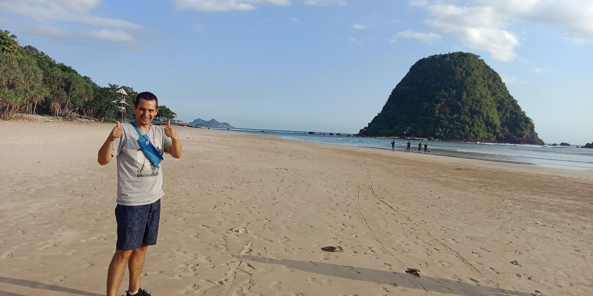 Gandrung City Hostel Banyuwangi  Ngoại thất bức ảnh