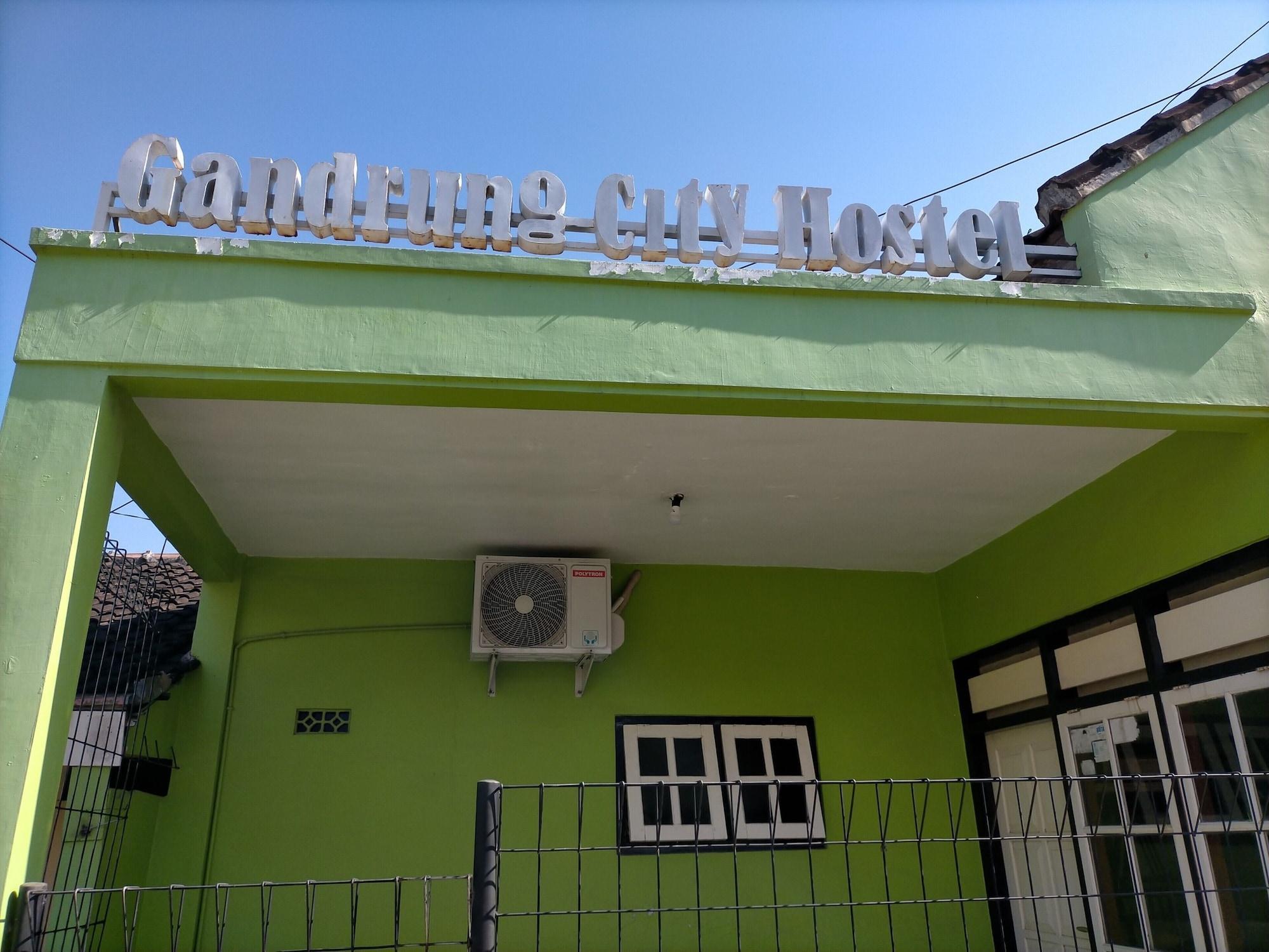 Gandrung City Hostel Banyuwangi  Ngoại thất bức ảnh