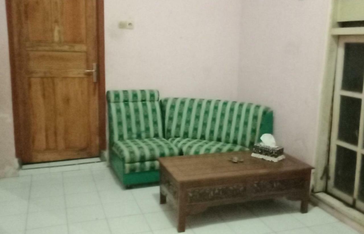 Gandrung City Hostel Banyuwangi  Ngoại thất bức ảnh
